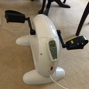 Mini pedal exerciser